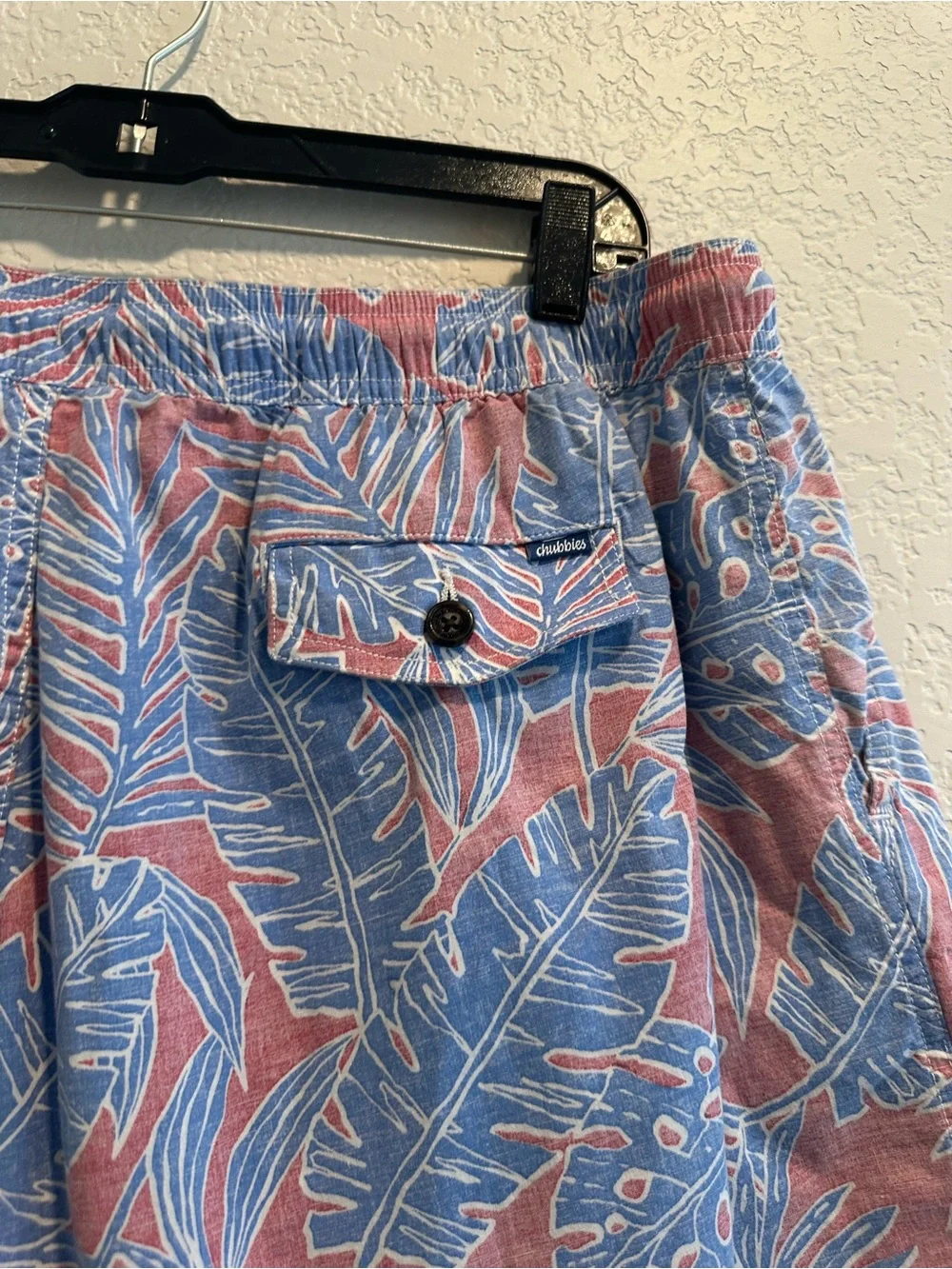 chubbies Blue & Pink Leaf Print Swim Trunks